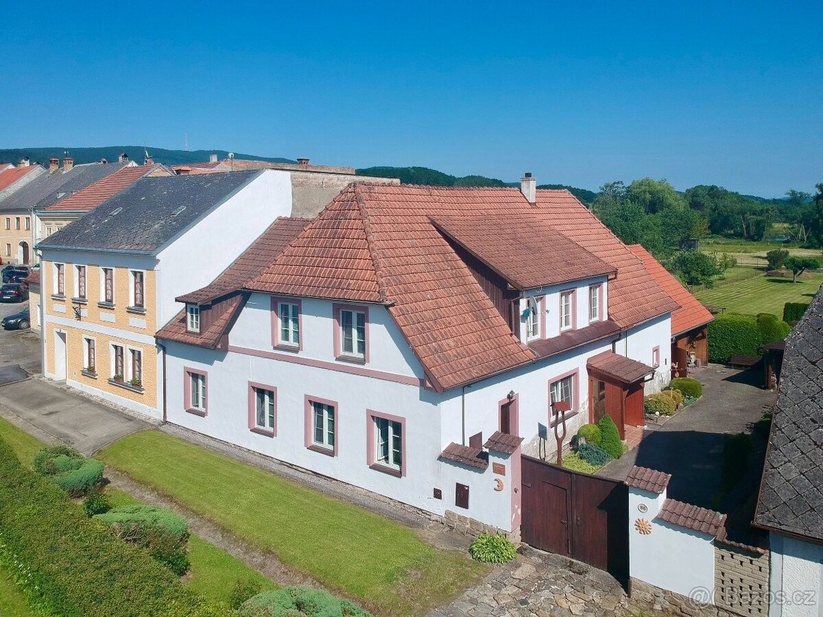 Rodinné domy, Chvalšiny, 382 08