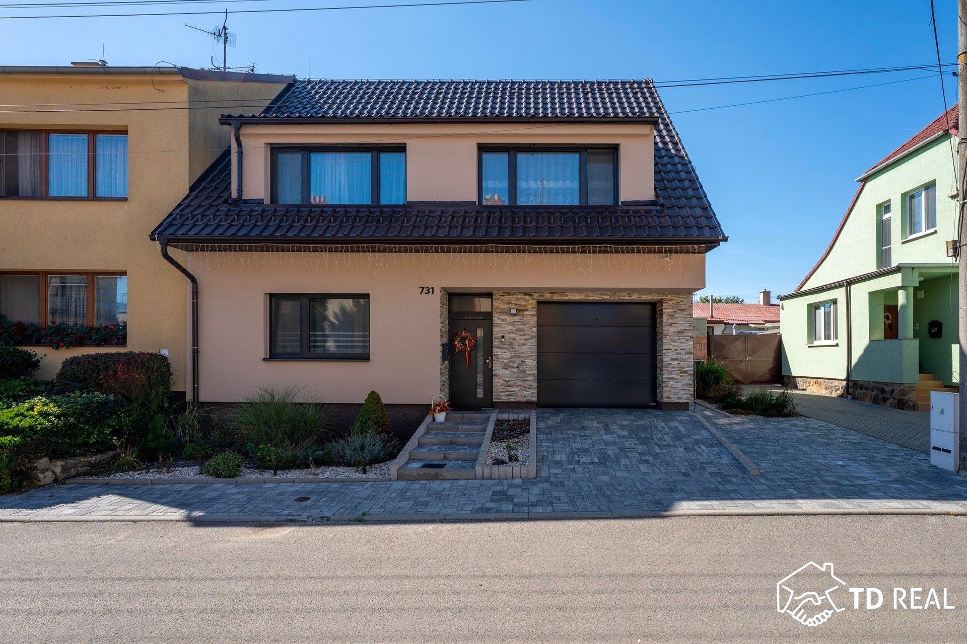 Rodinné domy, Syrovice, 207 m² - 1