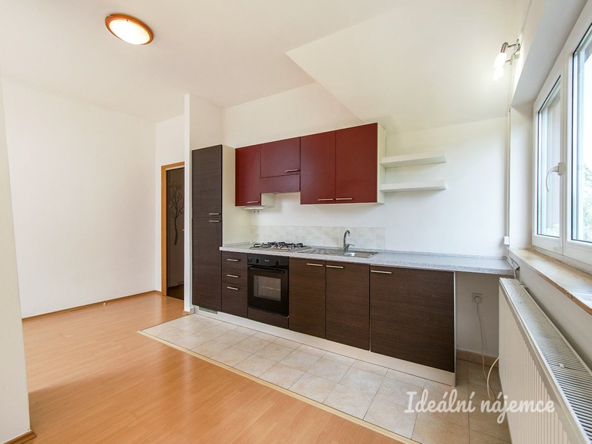 2+kk, V borovičkách, Praha, 53 m² - 2