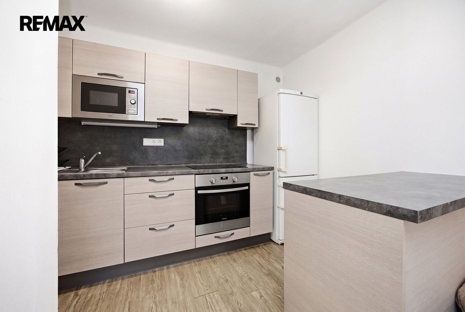 2+1, Praha - Uhříněves, okres Praha 22, Hlavní město Praha, 43 m² - 1