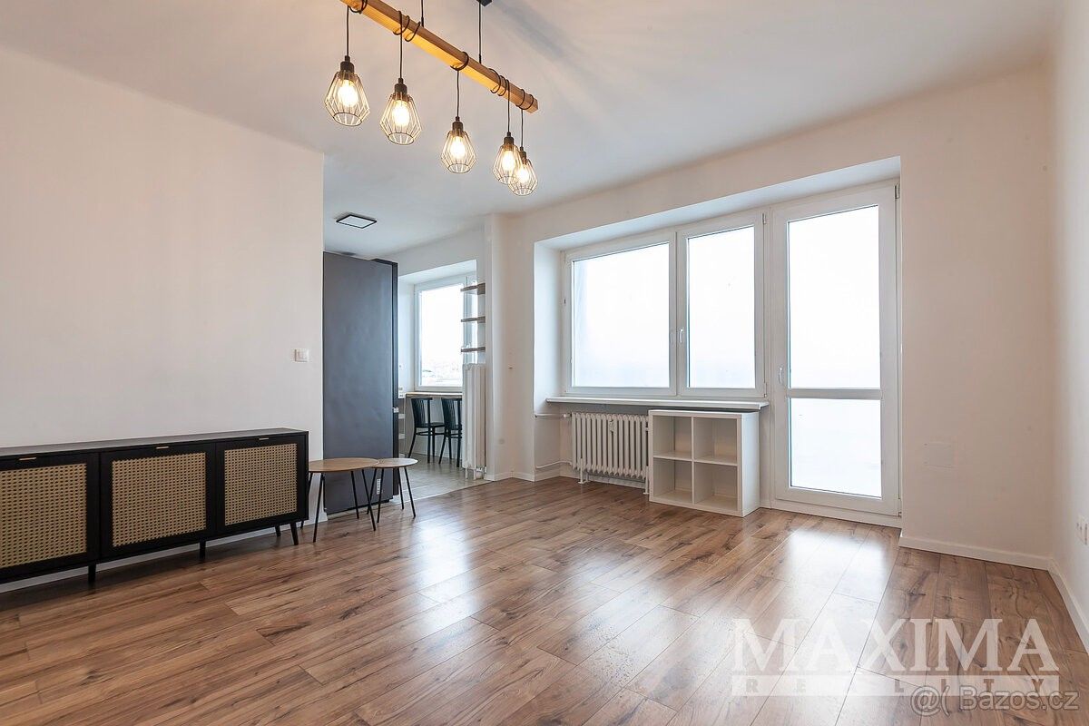 Pronájem byt - Praha, 100 00