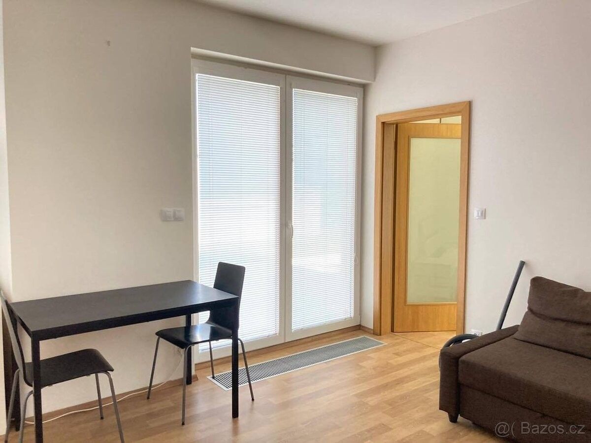 Pronájem byt - Praha, 190 00