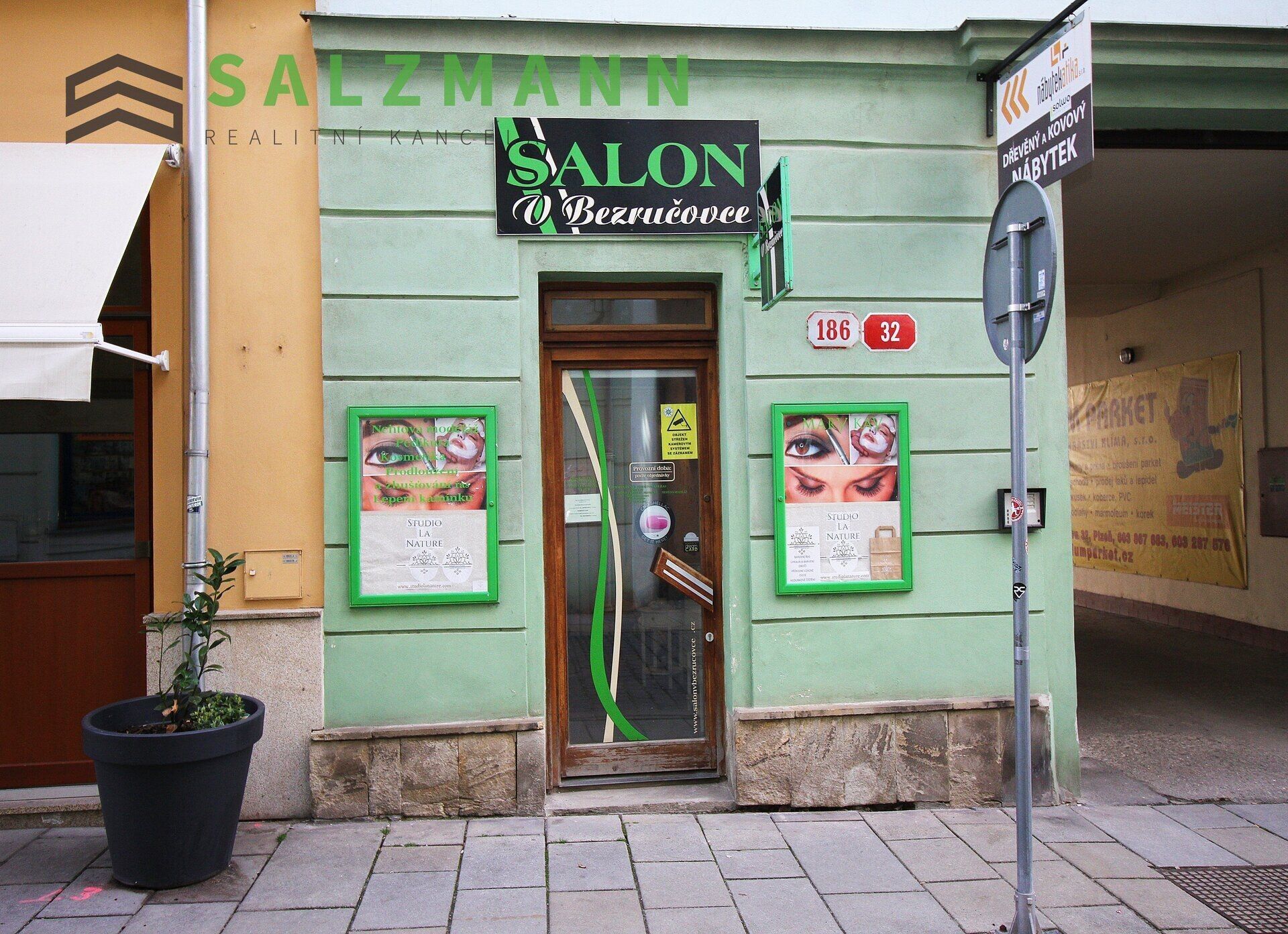 Obchodní prostory, Bezručova, Plzeň, 15 m²