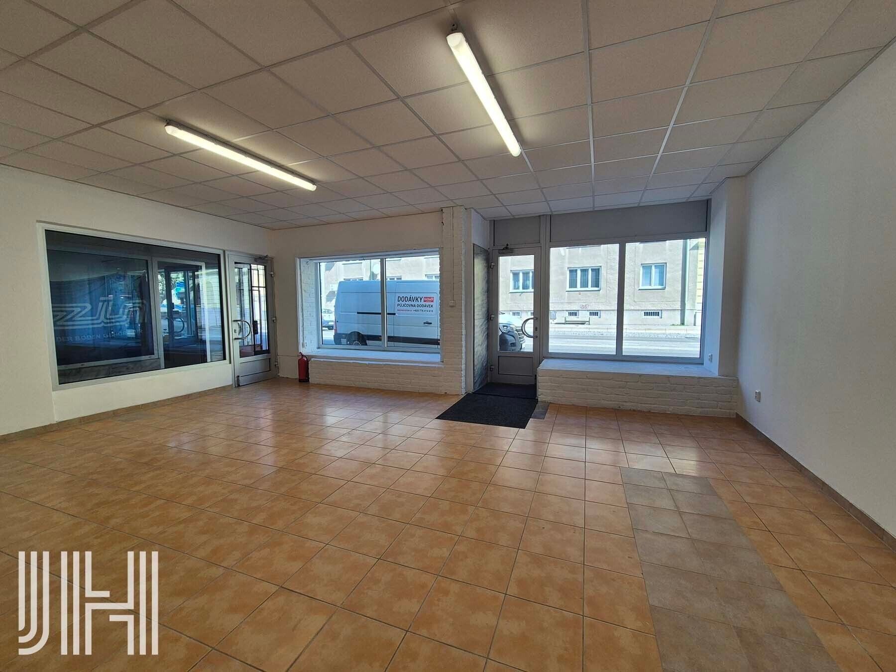 Pronájem obchodní prostory - Svatoplukova  , Prostějov, 70 m²