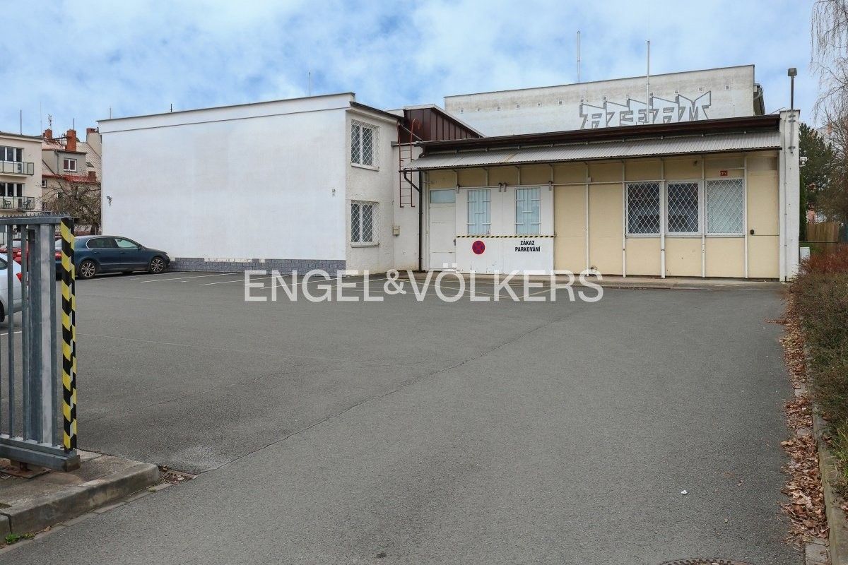 Sklady, Blatenská 700, Plzeň Lobzy, 360 m²