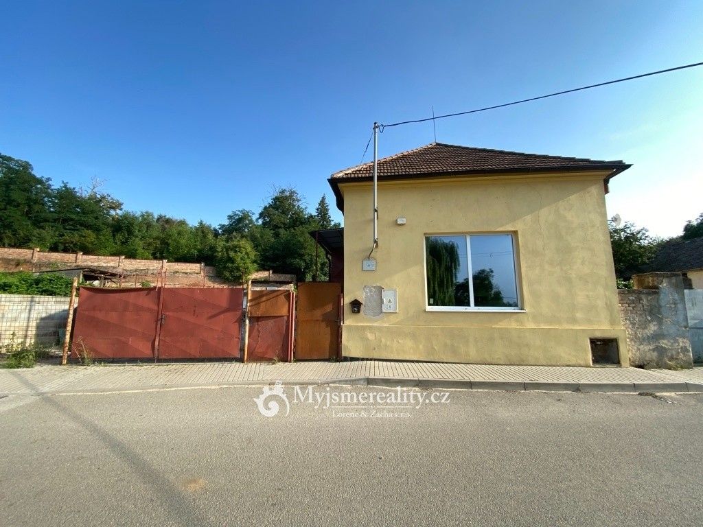 Rodinné domy, Božice, 671 64