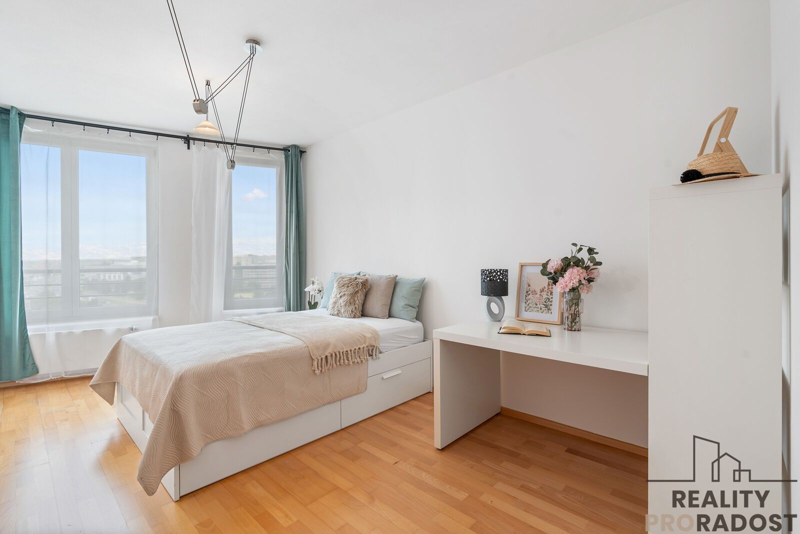 2+kk, Tlumačovská, Praha, 62 m²