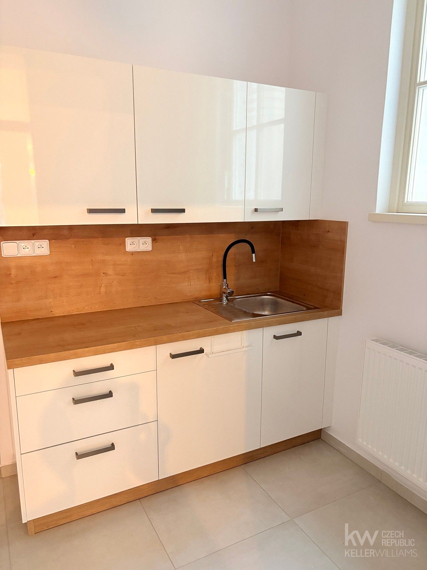 Pronájem obchodní prostory - Klatovská třída, Plzeň, 95 m²