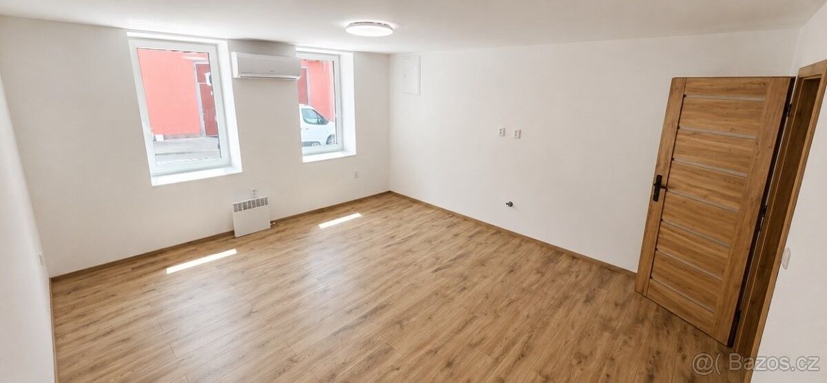 Prodej rodinný dům - Podivín, 691 45 - 5