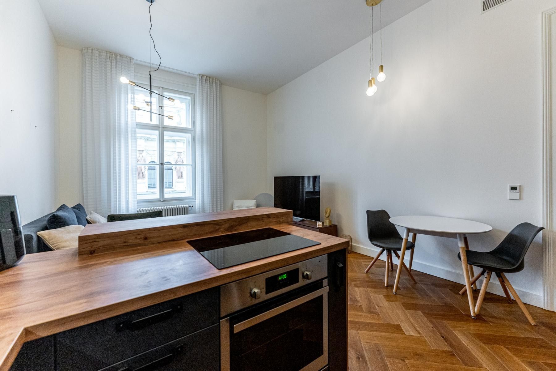 Byt 2+kk · 72 m² · Dlážděná, Praha - 4