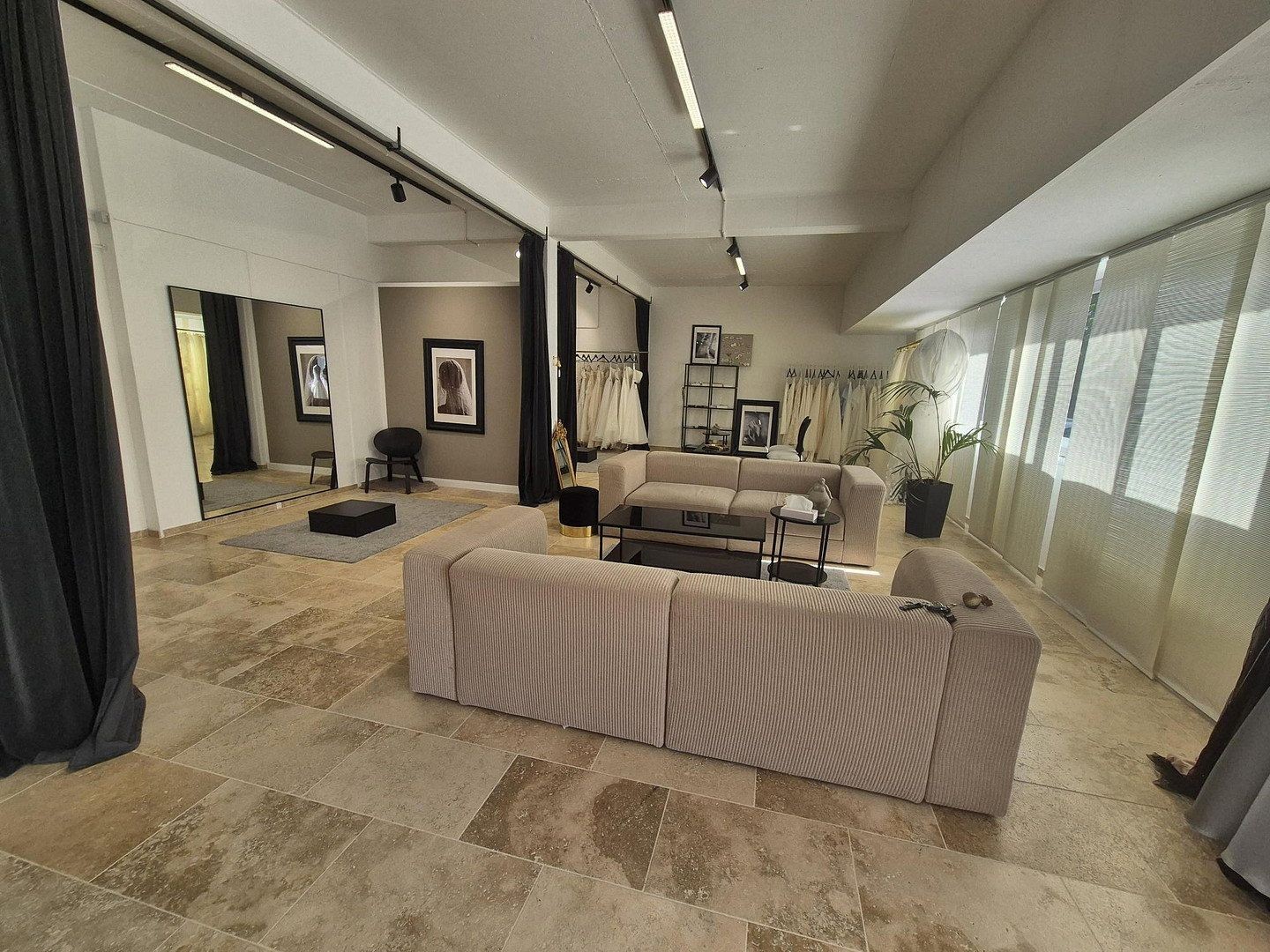 Obchodní prostory · 380 m² · , Hessen - 4