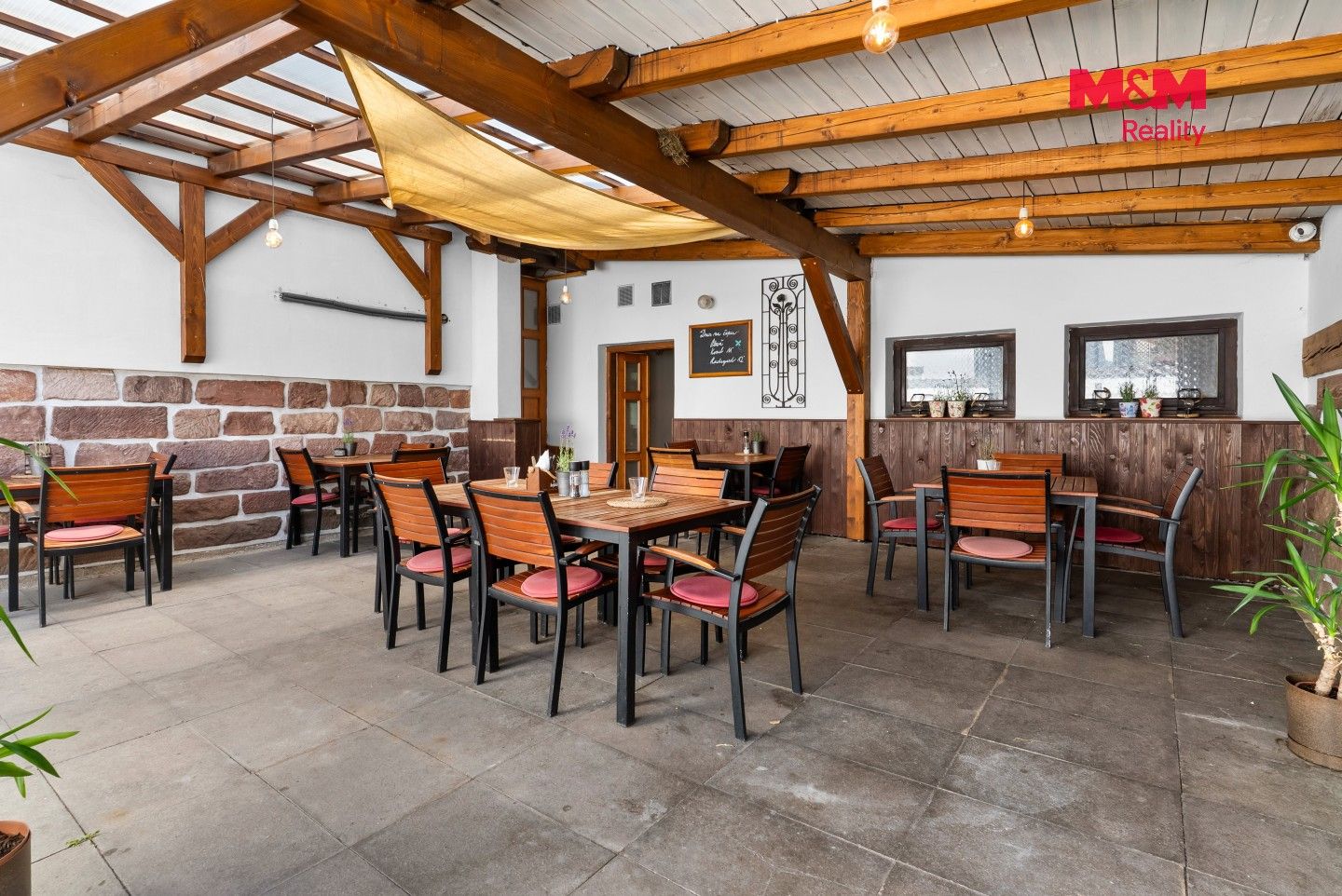 Restaurace · 600 m² · Poděbradova, Lomnice nad Popelkou - 3