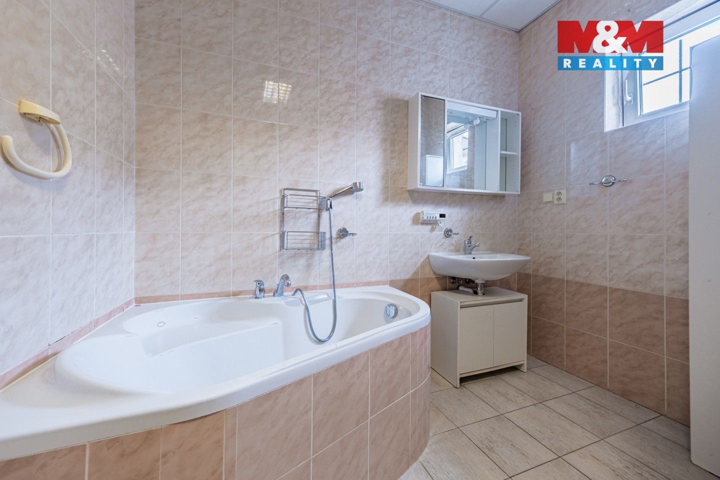 Prodej ostatní - Písečná, Praha, 58 m²