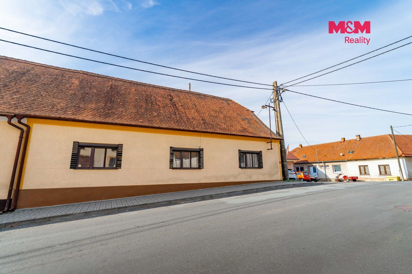 Prodej rodinný dům - Hostim, 130 m² - 2
