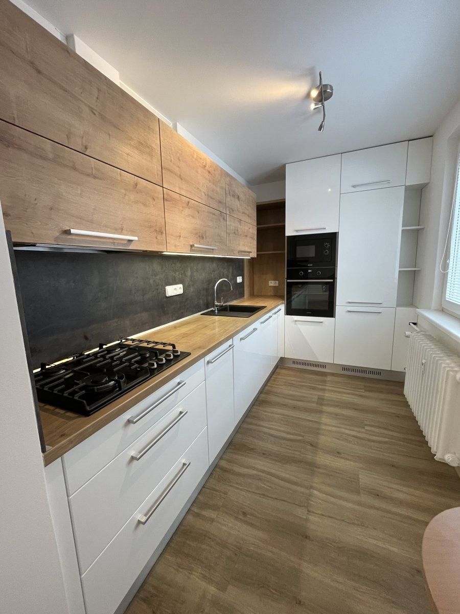 3+kk, Nezvalova, Olomouc, 60 m²