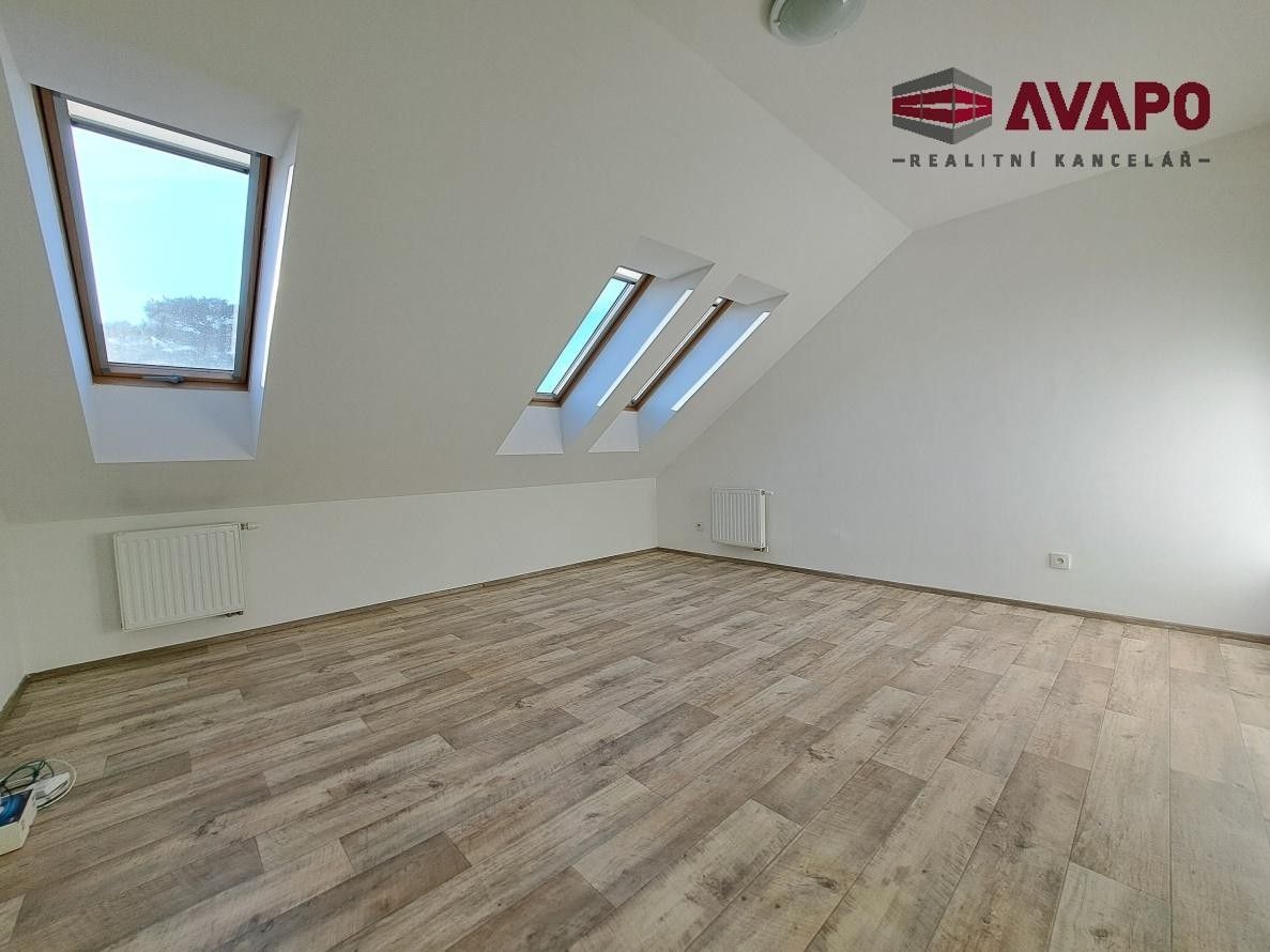 Pronájem byt 2+kk - Ranašovec, Opava, 52 m²