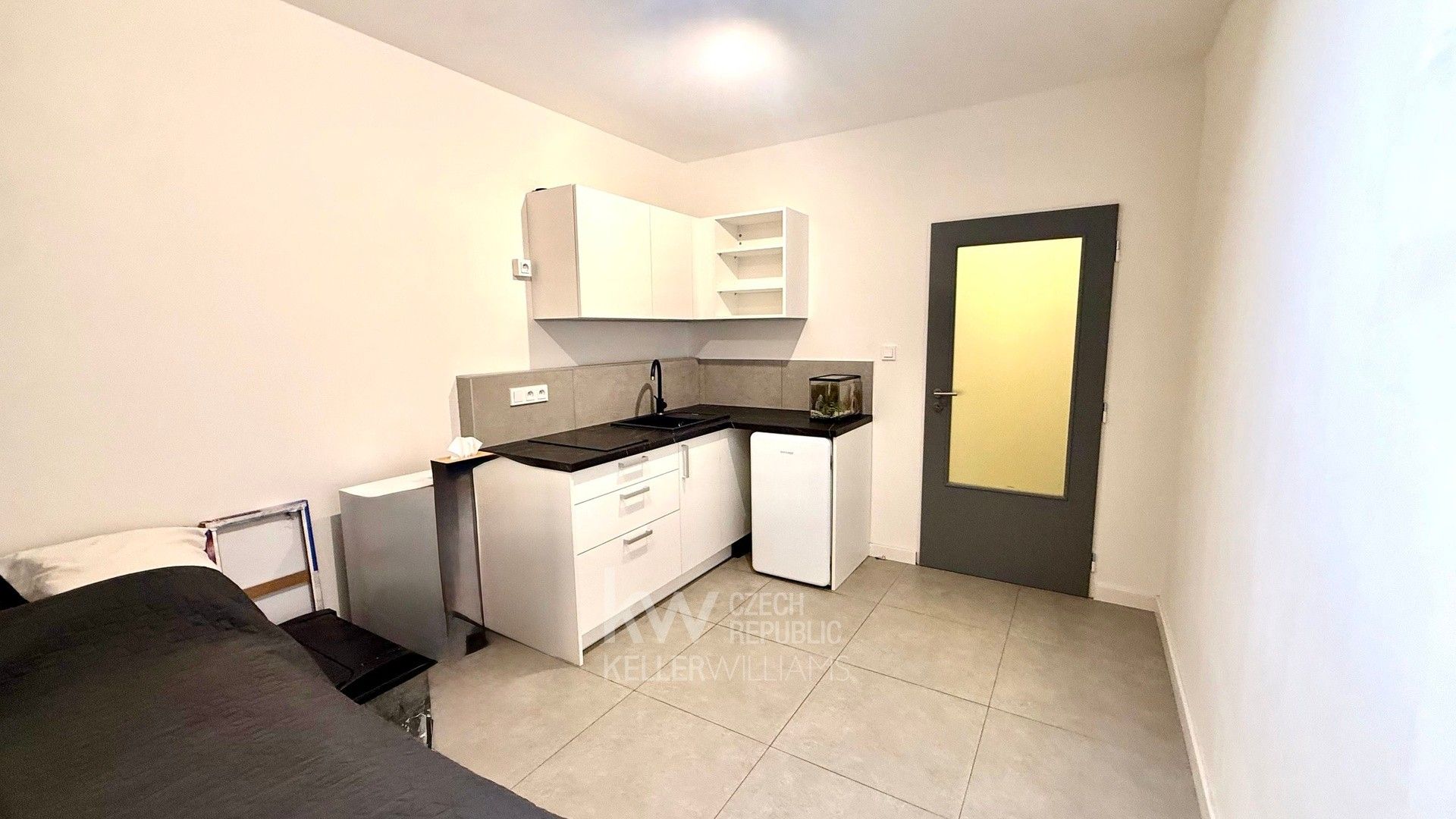 Pronájem byt 1+kk - Nušlova, Praha, 17 m²