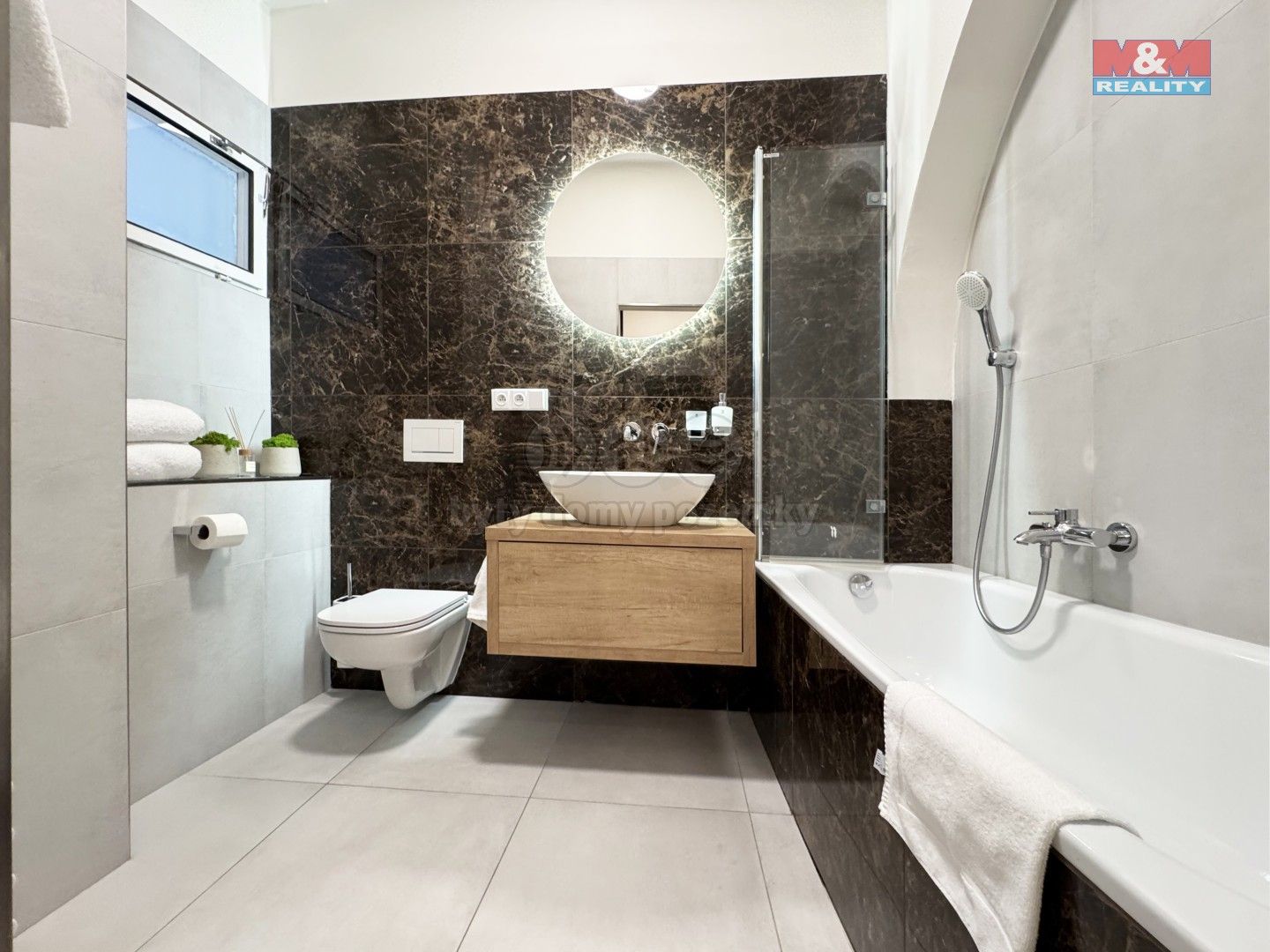 Pronájem byt 2+1 - Tržiště, Karlovy Vary, 51 m²