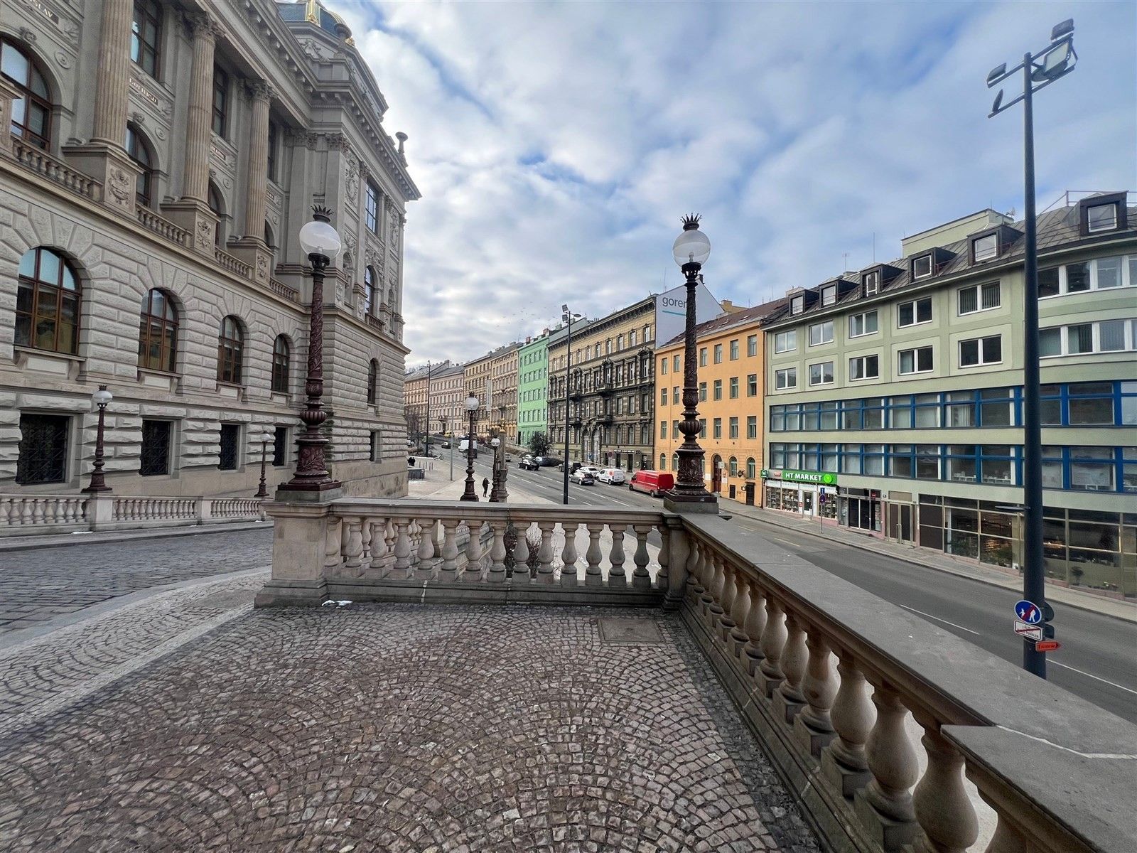 Prodej byt 3+1 - Mezibranská  , Praha, 112 m²