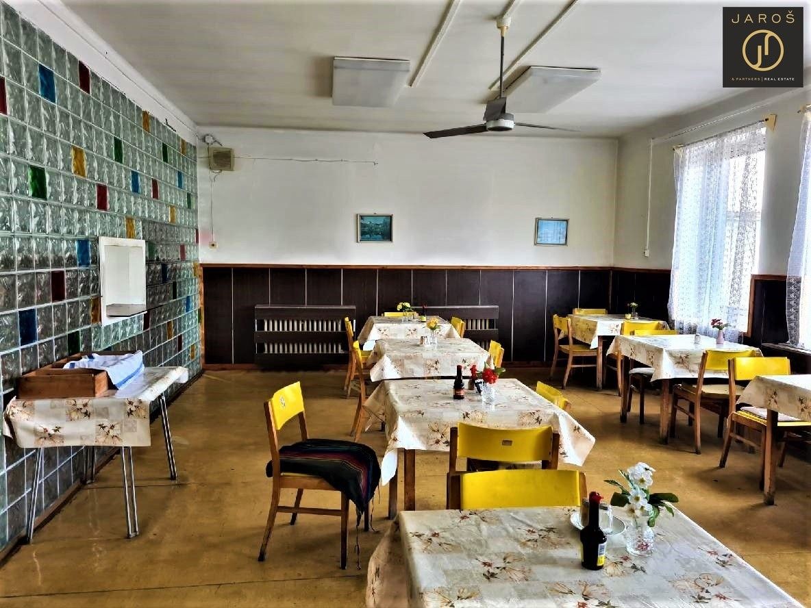 Pronájem výrobní prostory - Vroutek, 330 m²