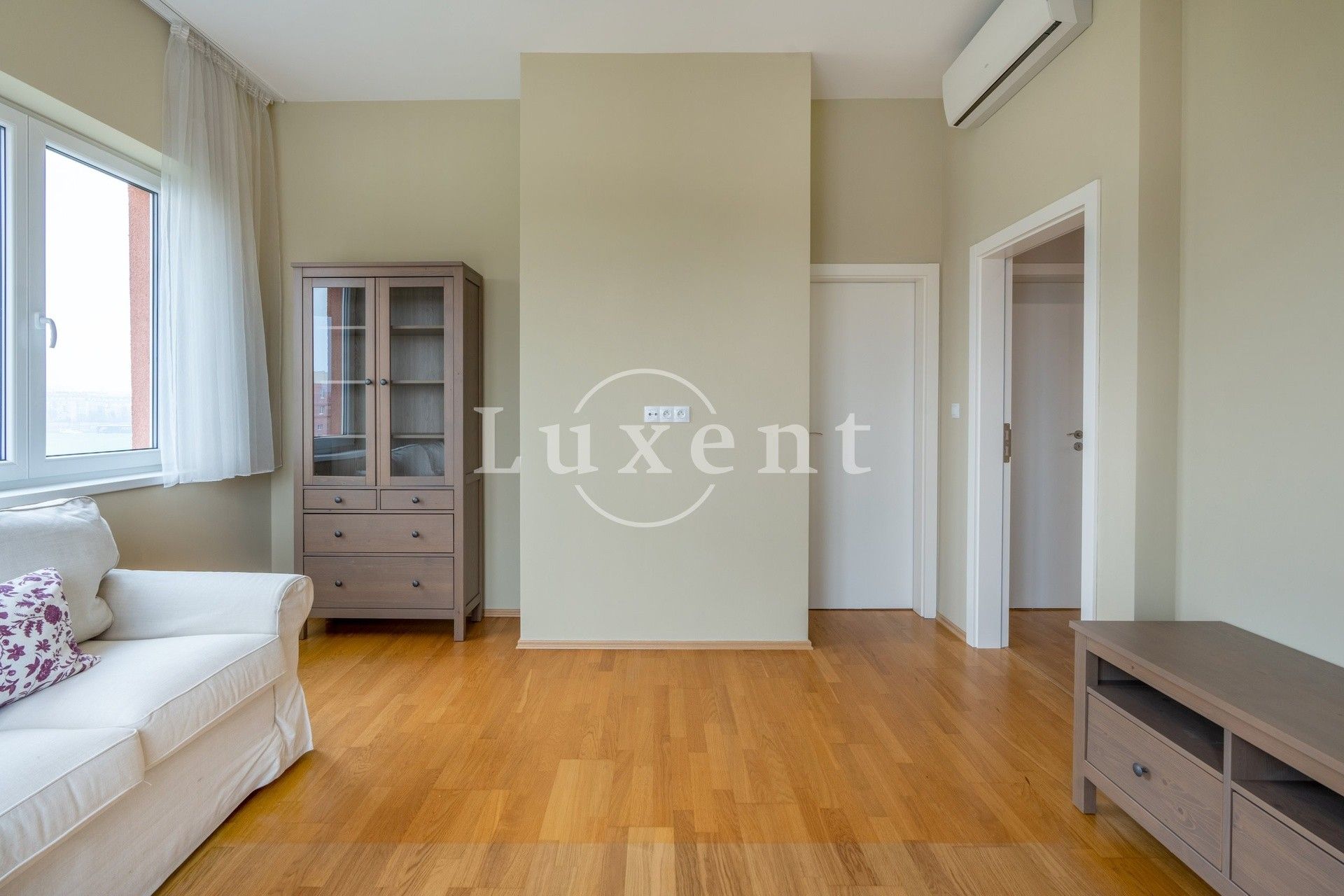 Pronájem byt 3+kk - Tupolevova, Praha, 91 m²