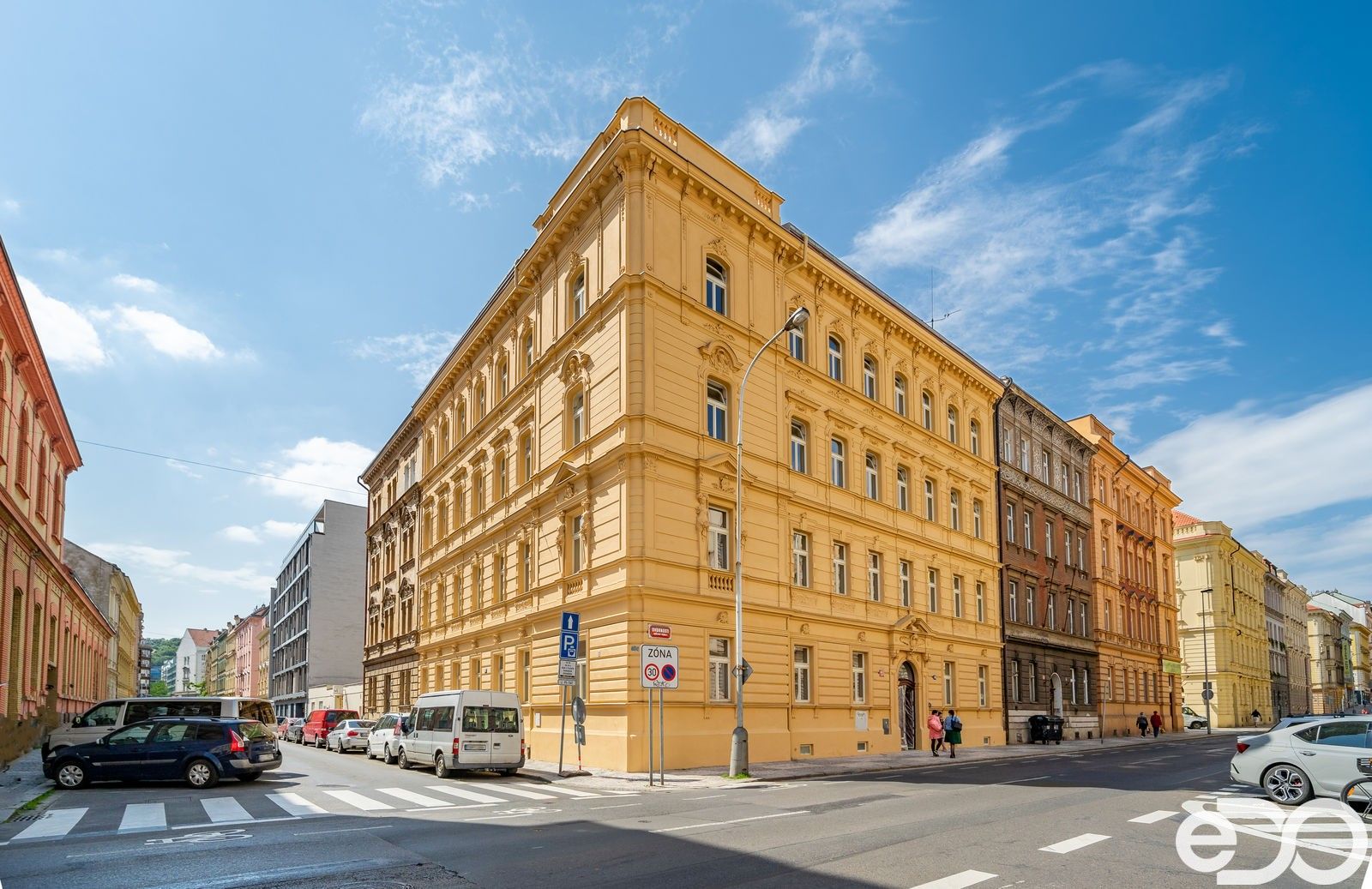 Pronájem byt 1+kk - Svornosti 887, Praha, 27 m²