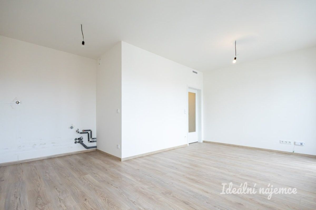 Pronájem byt 1+kk - Praha 15, Praha, 34 m² - 5