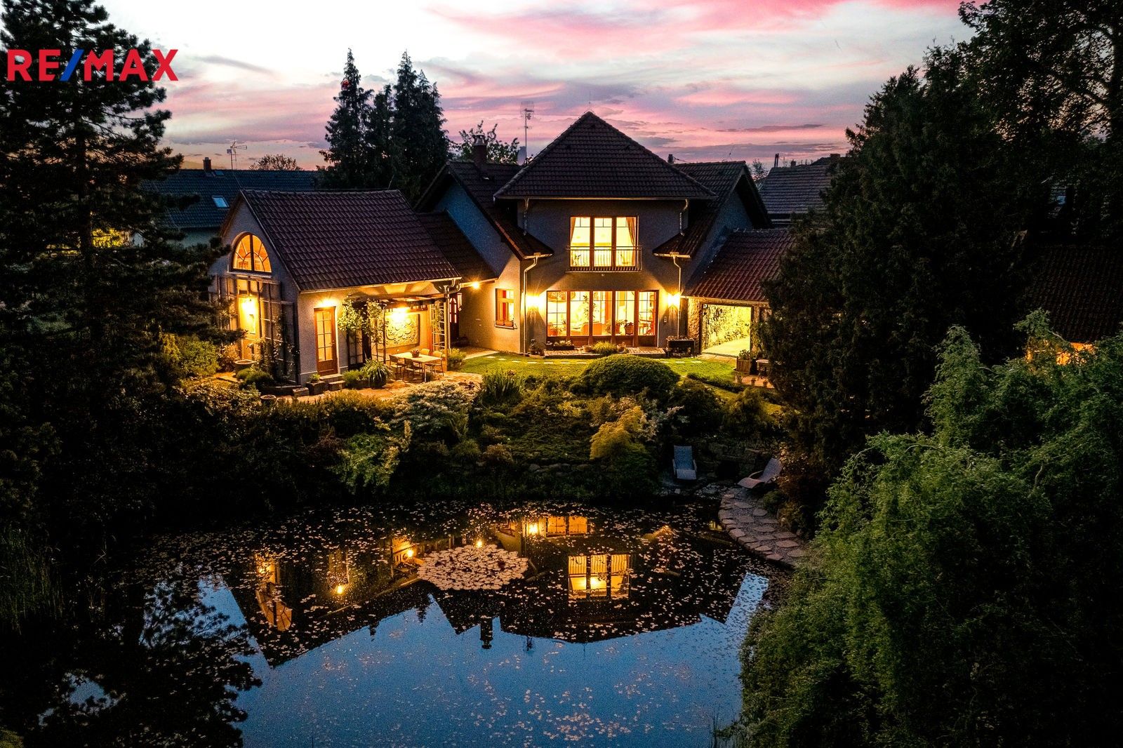 Rodinné domy, Na Křížkách, Sulice, 277 m²