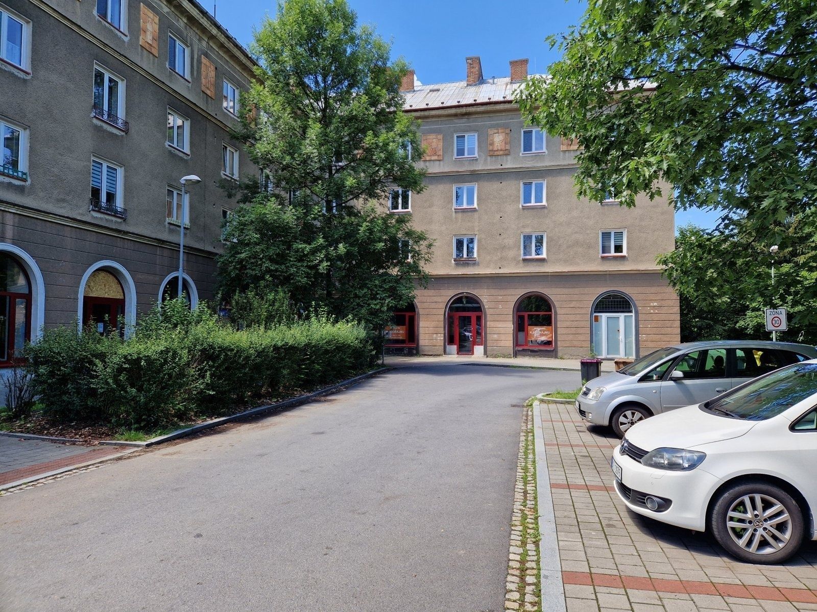 Obchodní prostory, U Stromovky, Havířov-město, Moravskoslezský kraj, 179 m² - 1
