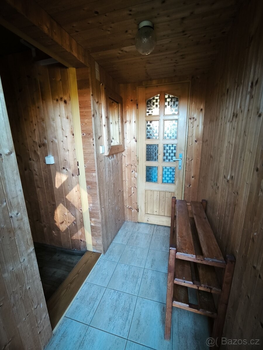 Chata · Valašské Klobouky, 766 01 - 4