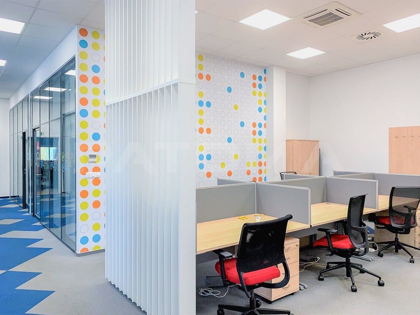 Pronájem kancelář - Závišova, Praha, 250 m²