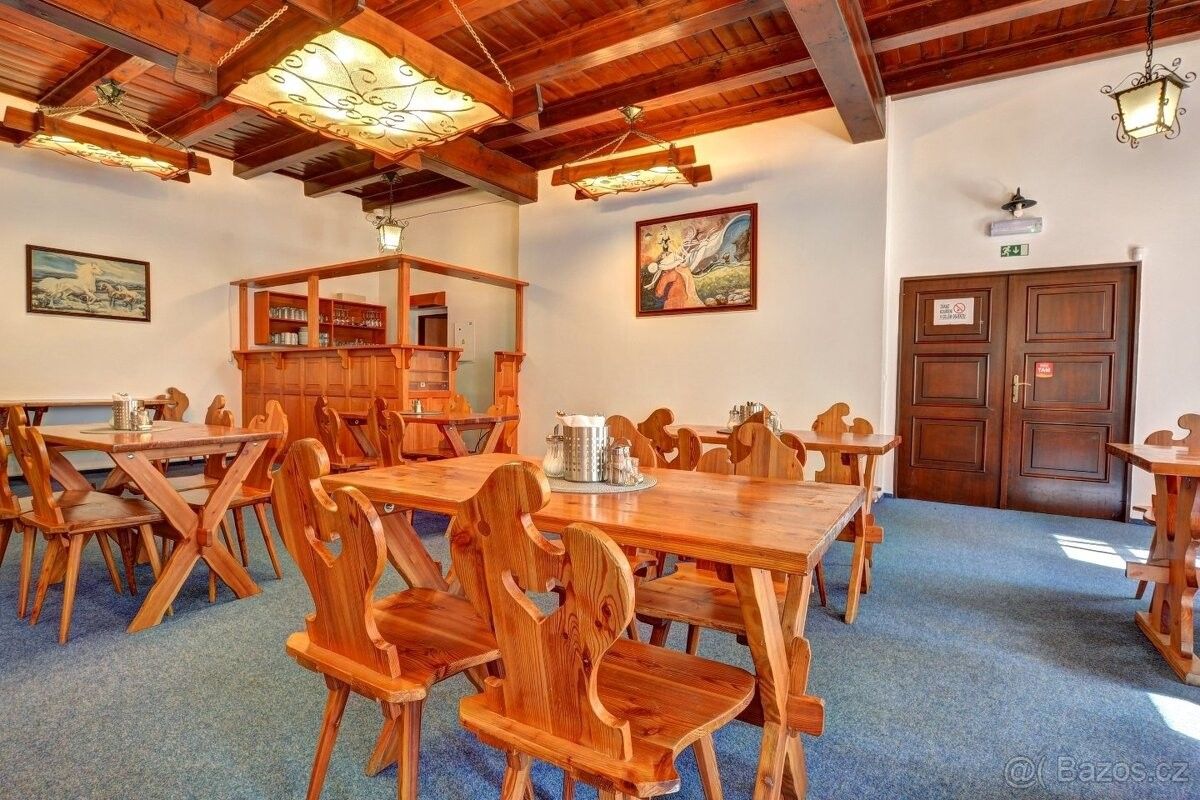 Restaurace, Strážné – pohled 2