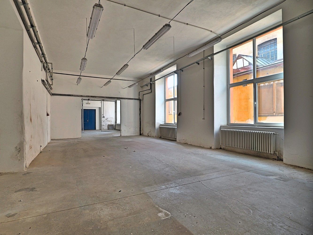 Pronájem obchodní prostory - Domažlice - Bezděkovské Předměstí, Plzeňský kraj, 250 m² - 5