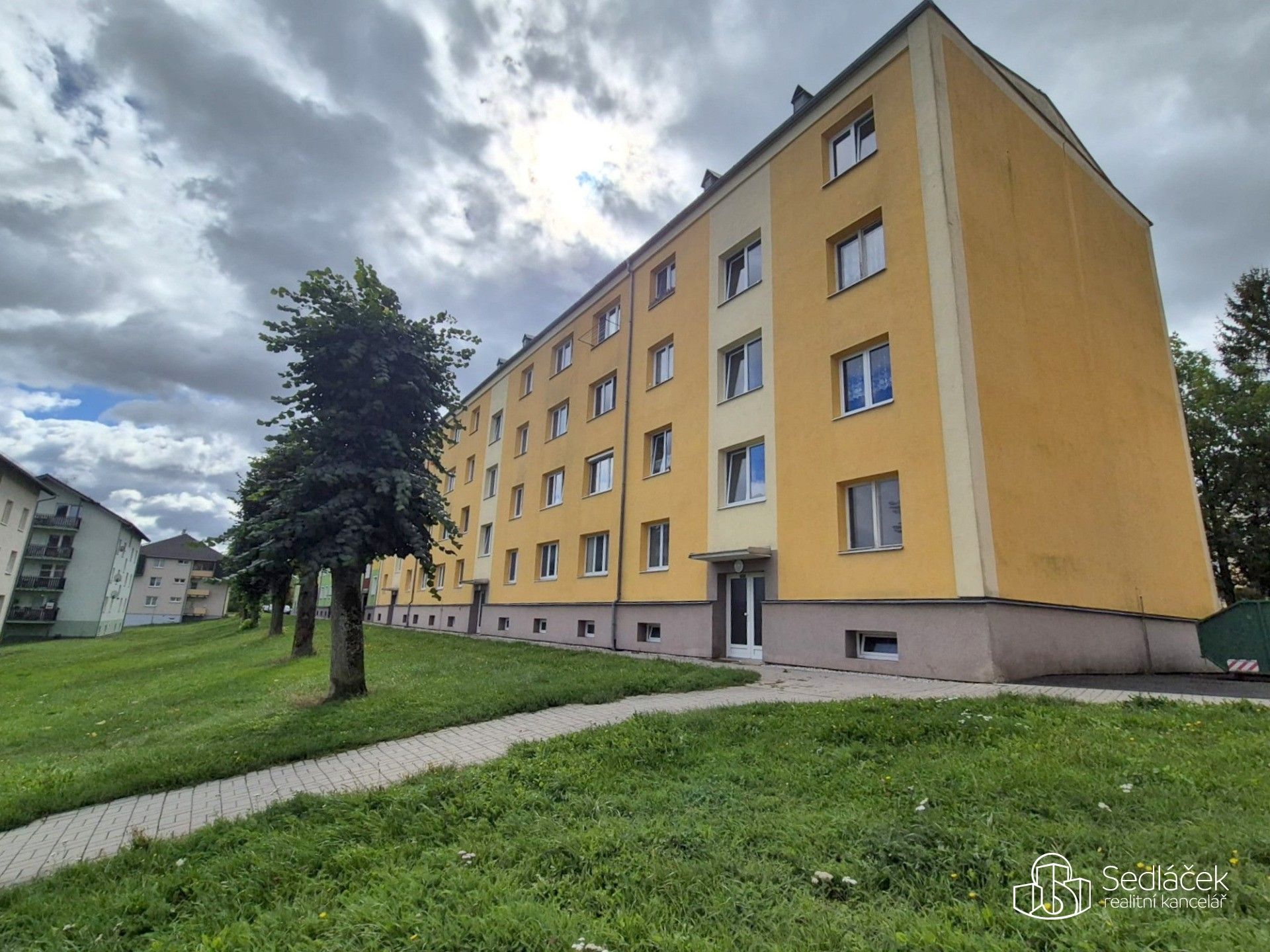 1+1, Husova, Nová Role, 35 m² - 2