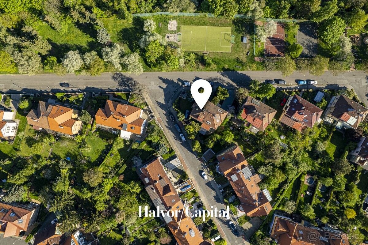 Prodej rodinný dům - Praha, 162 00