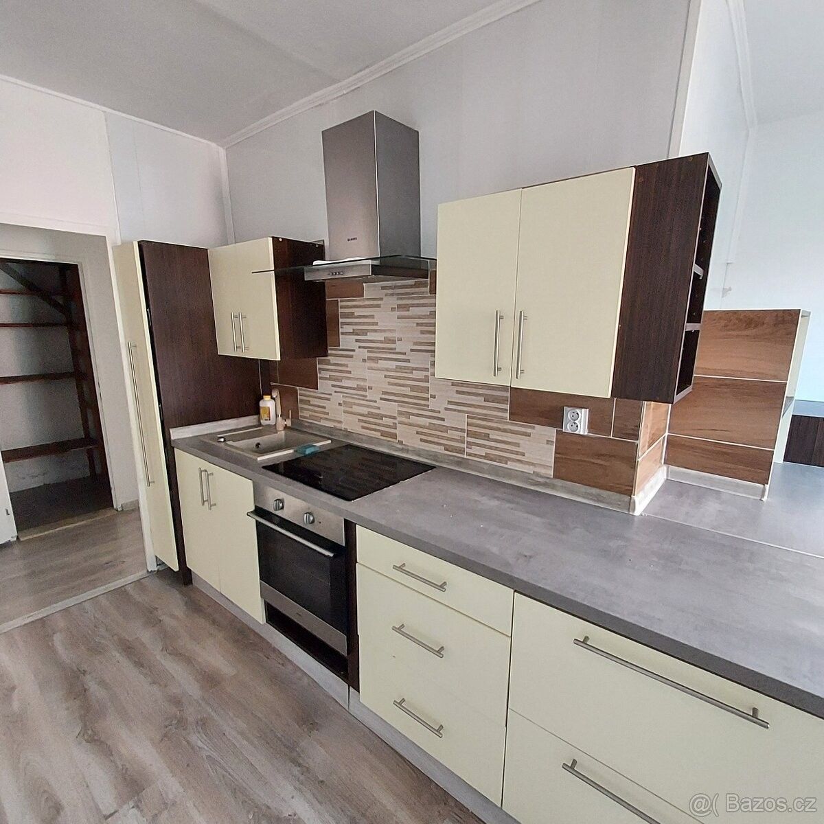 Pronájem byt - Chomutov, 430 03