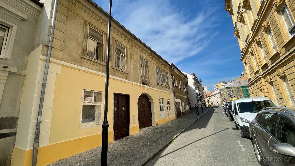 Rodinné domy, Slaný, 274 01