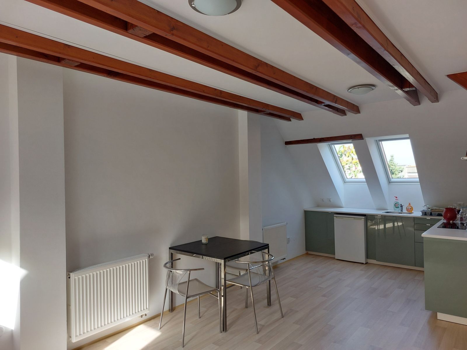 Byt · 40 m² · K Lesíku, Praha - Štěrboholy - 1
