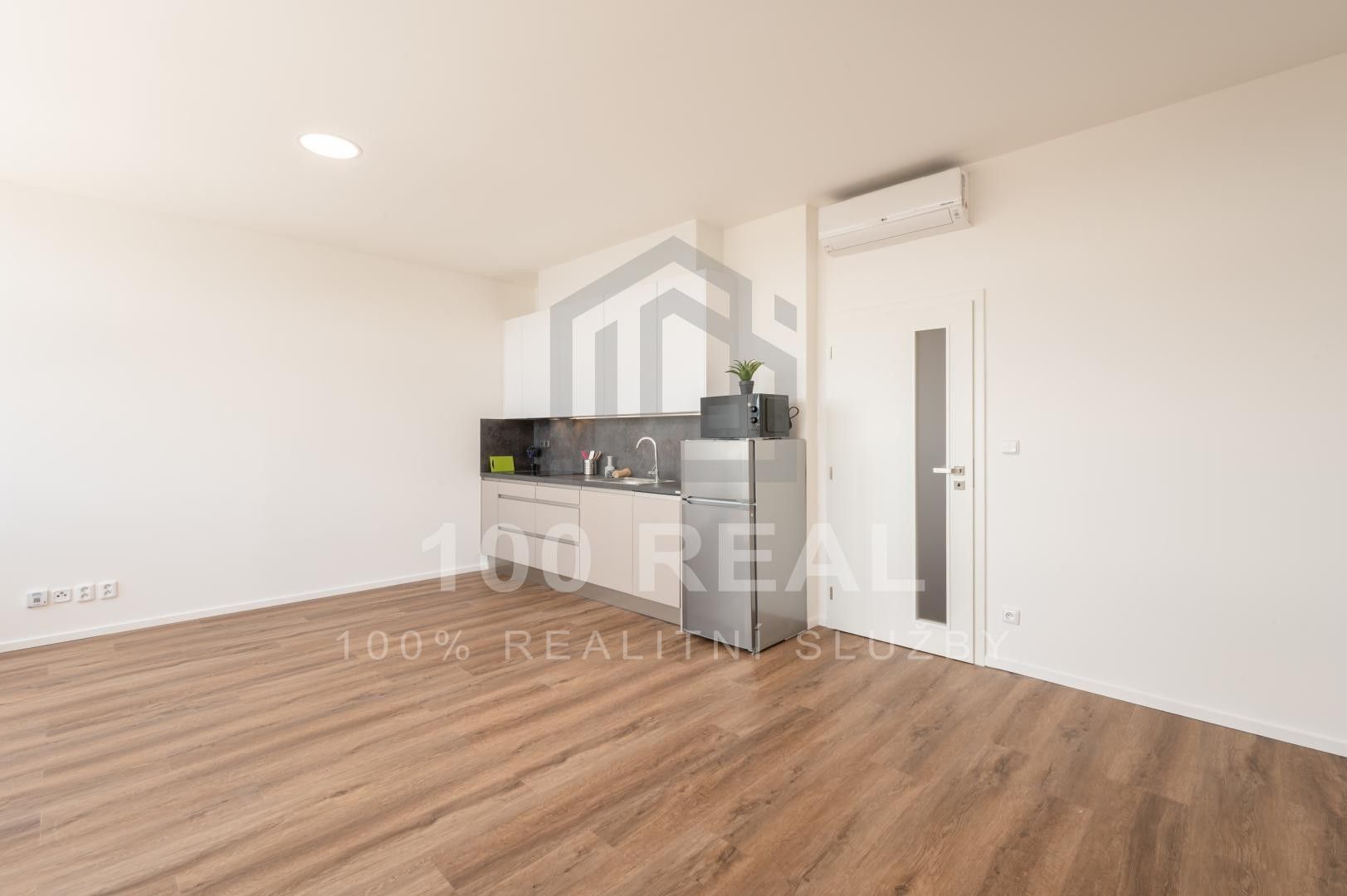 1+kk, třída Míru 2647, Pardubice Zelené Předměstí, 37 m² - 2