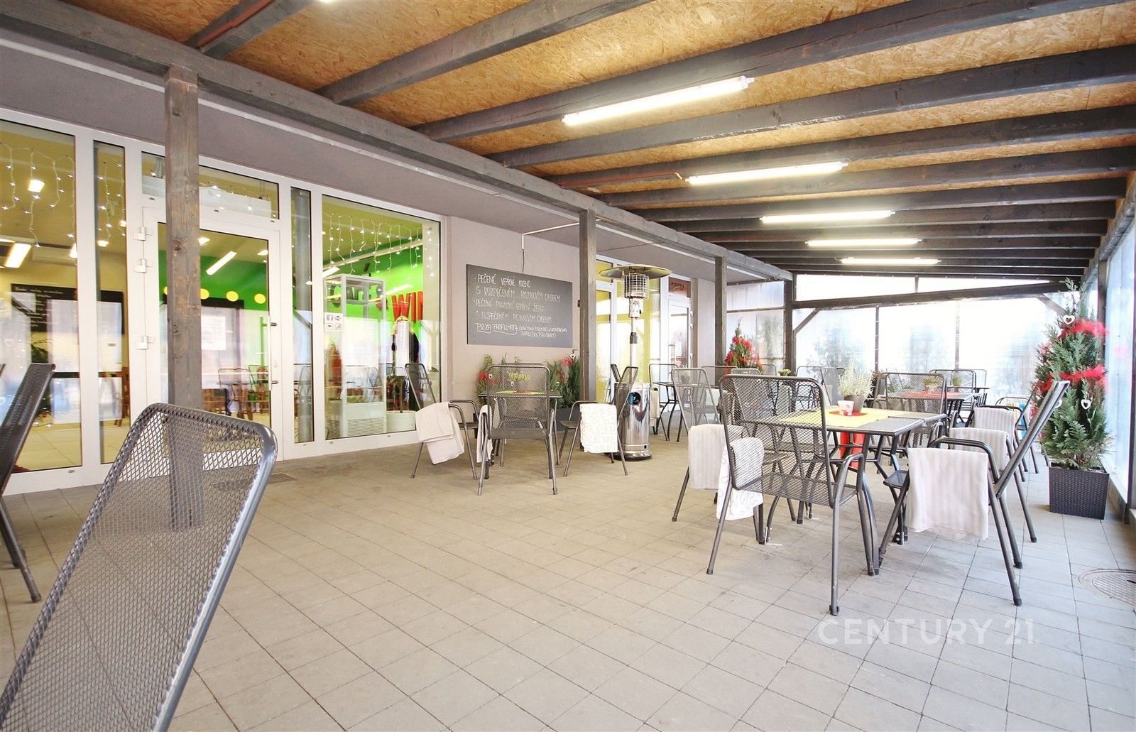 Restaurace · 200 m² · Adamov - 4
