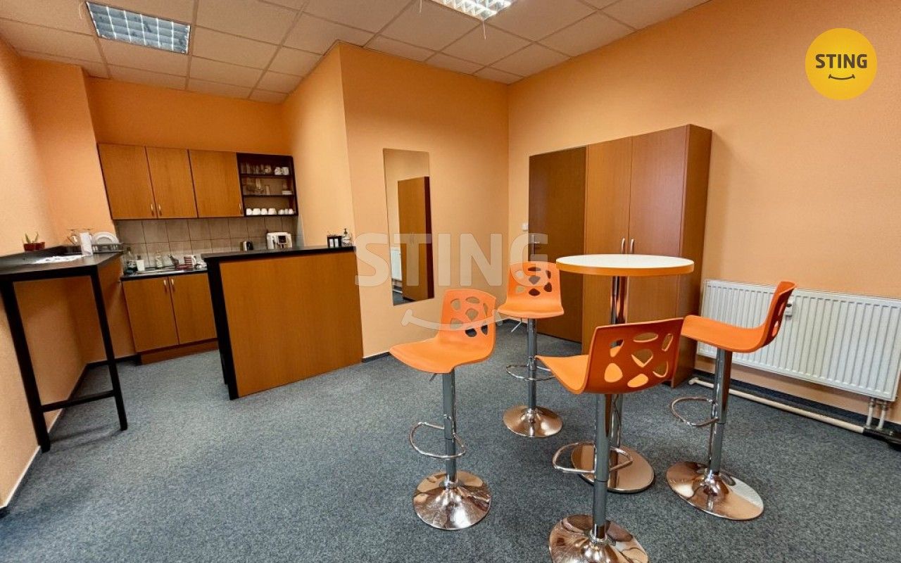 Kanceláře, Sviadnov, 92 m²