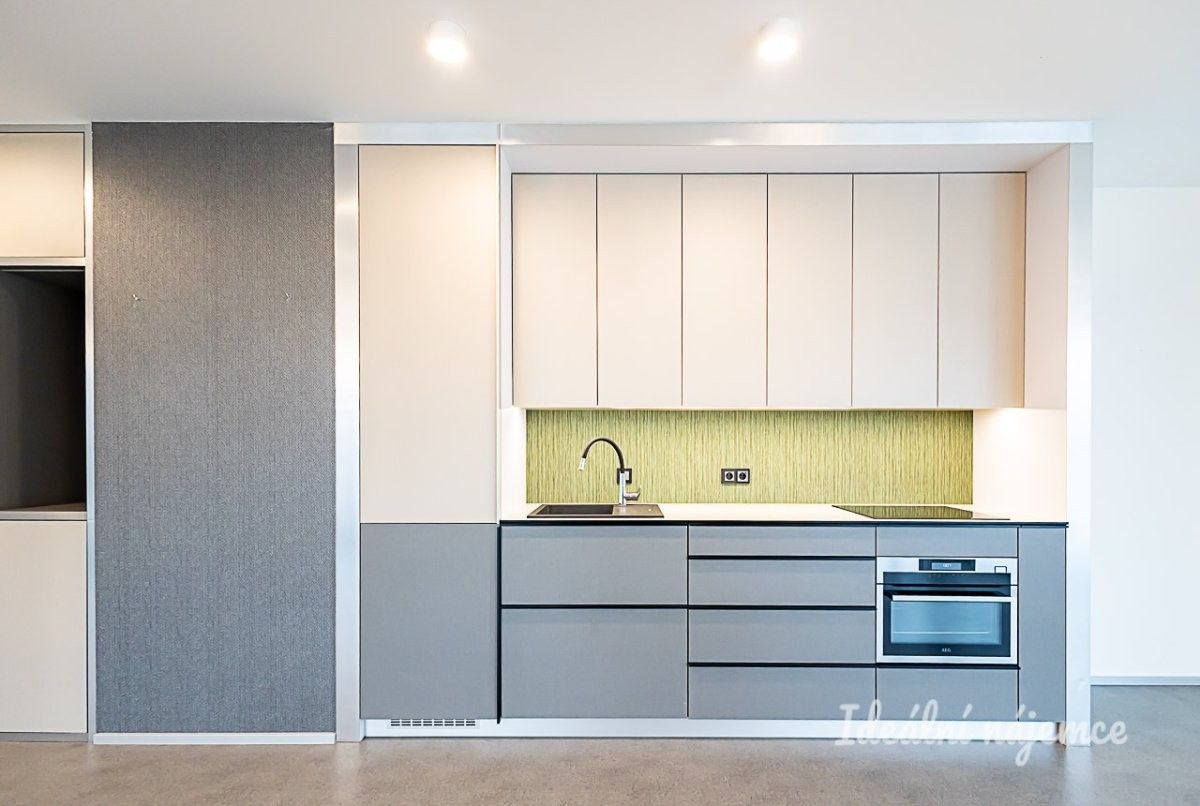 2+kk, Praha 12, Praha, 80 m²