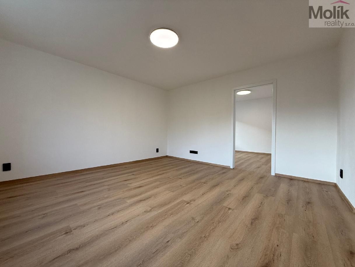 Prodej byt 3+1 - Májová, Meziboří, 57 m² - 5