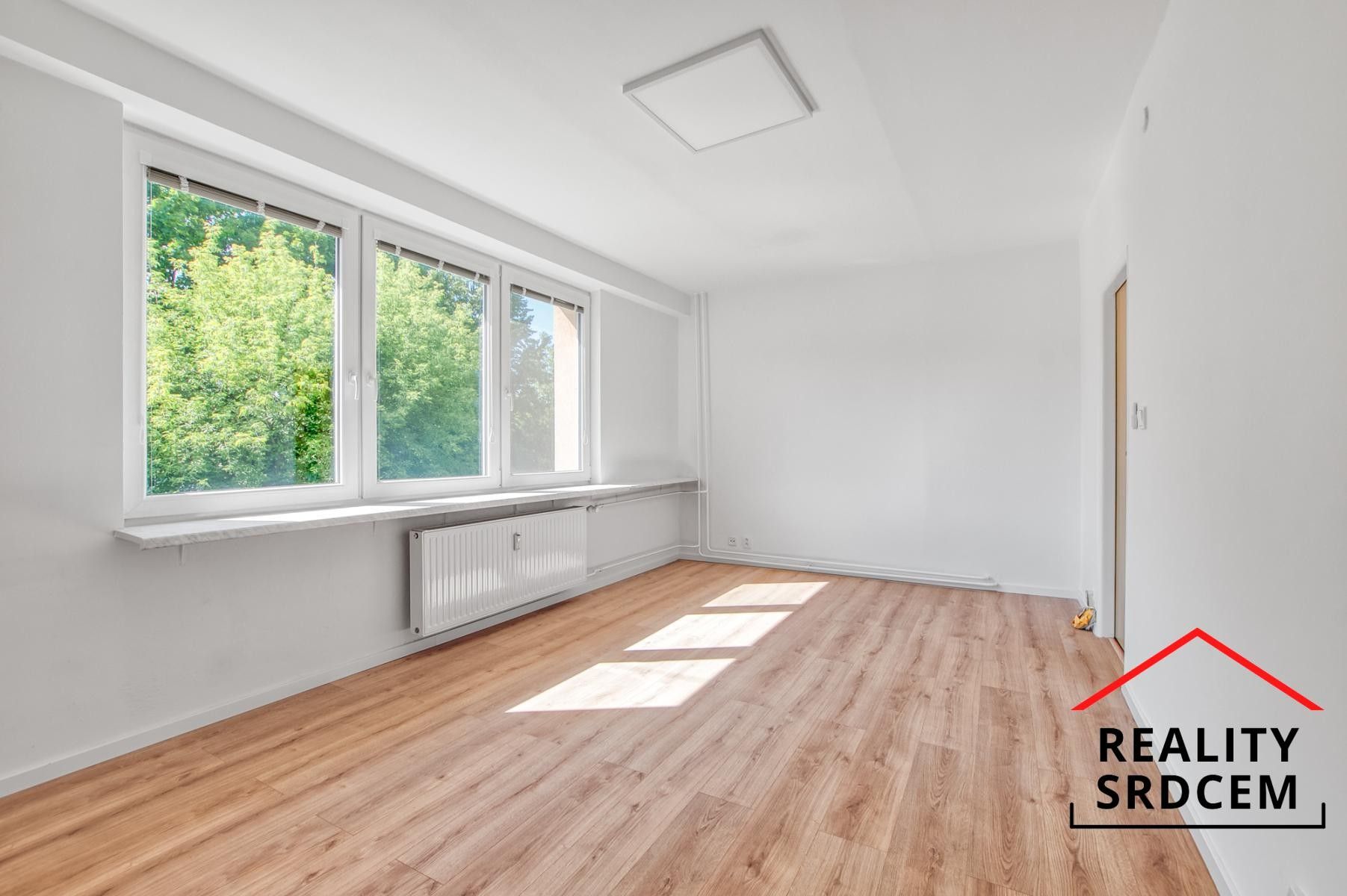 Pronájem byt 1+kk - Květinová, Orlová, 31 m²