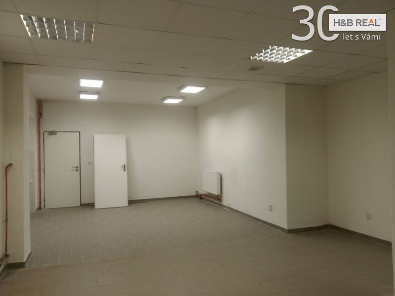 Pronájem obchodní prostory - Hranice, 43 m²