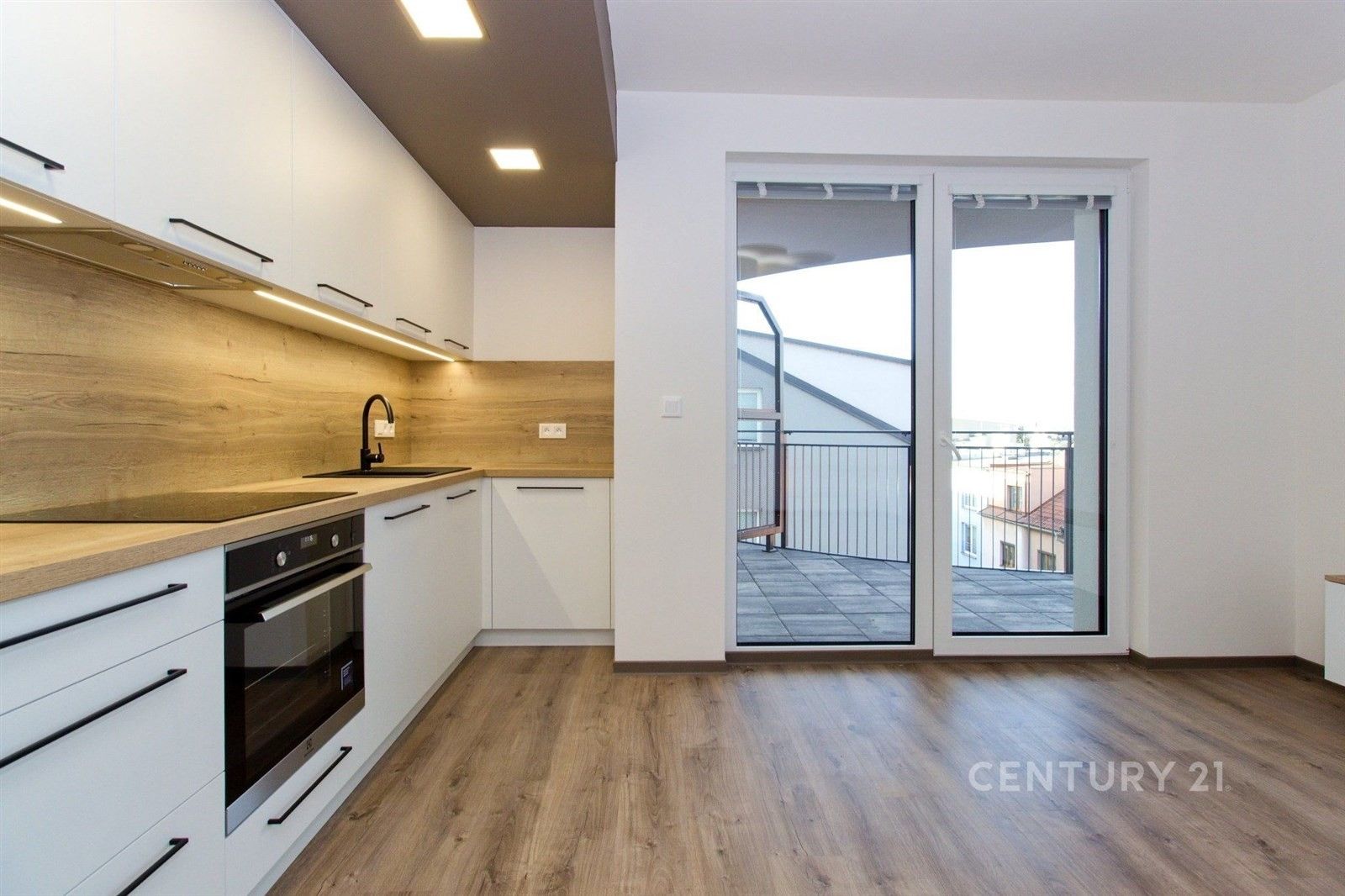 Pronájem byt 2+kk - Na Jíkalce 3051, Plzeň Jižní Předměstí, 61 m² - 5