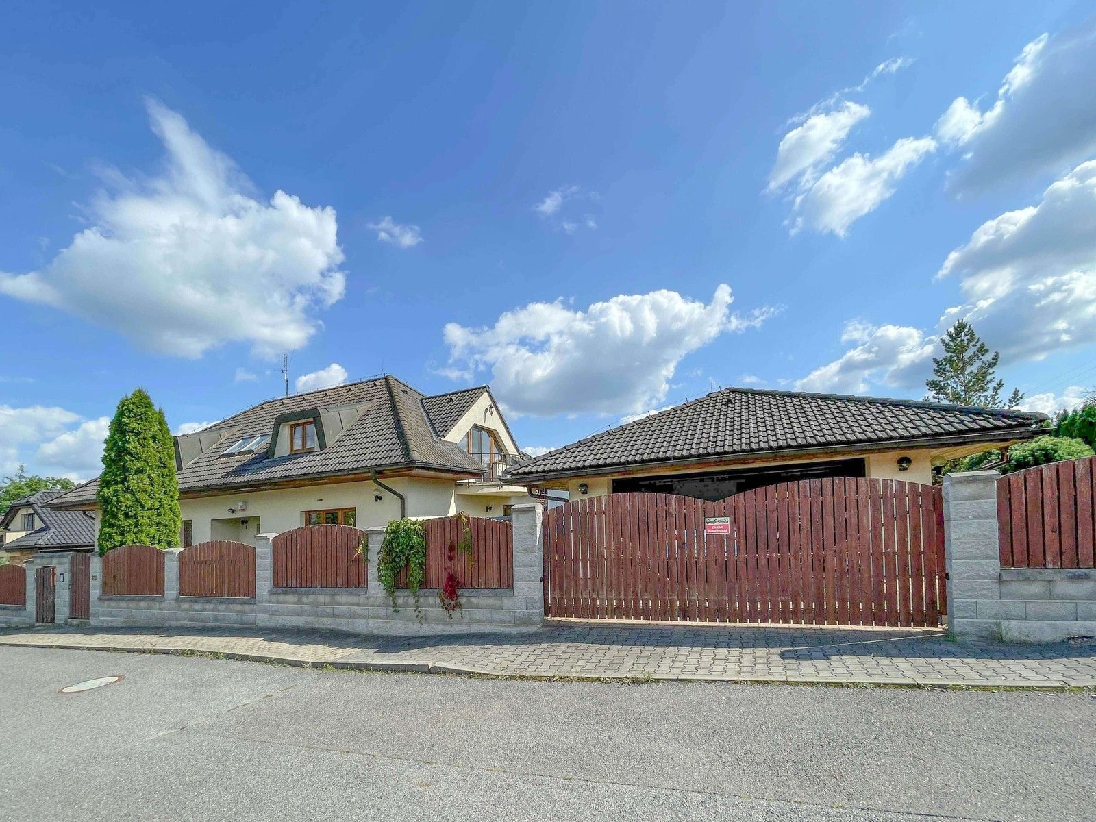 Prodej rodinný dům - Klínec, 298 m²