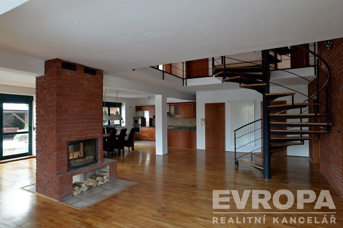 Prodej rodinný dům - Lesní, Jablonec nad Nisou, 350 m²