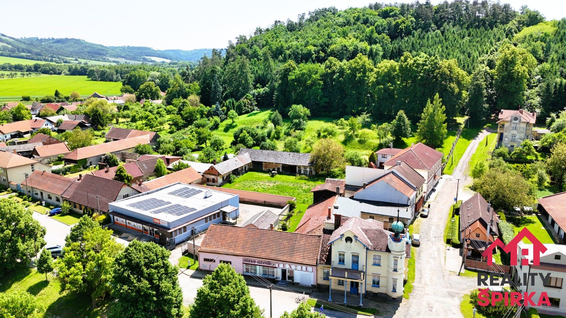 Rodinné domy, Jaroměřice, 282 m²