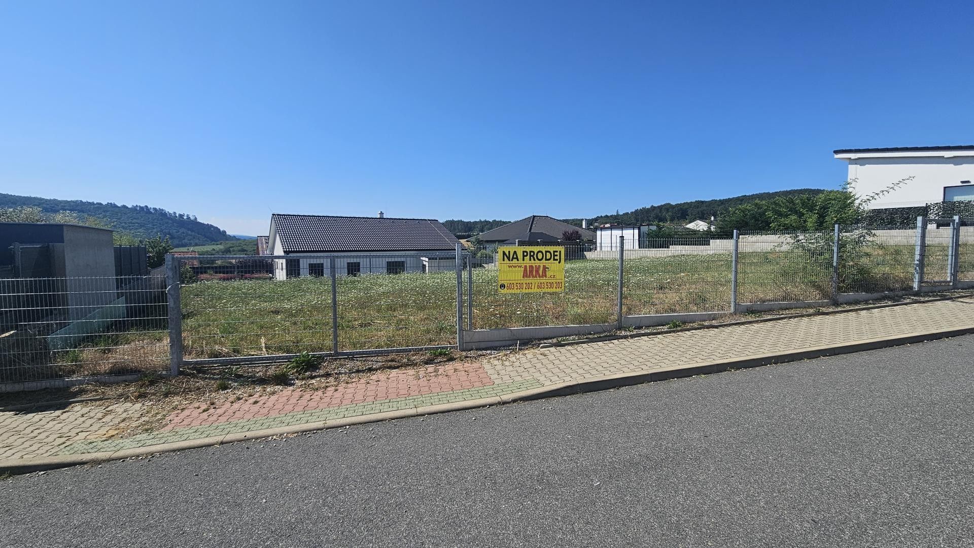 Pozemek pro bydlení · 714 m² · Na Vinohradech, Králův Dvůr - 3